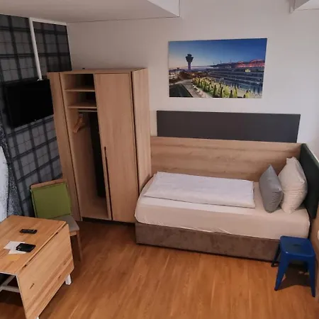 My Minga Airport Serviced 3* Hallbergmoos