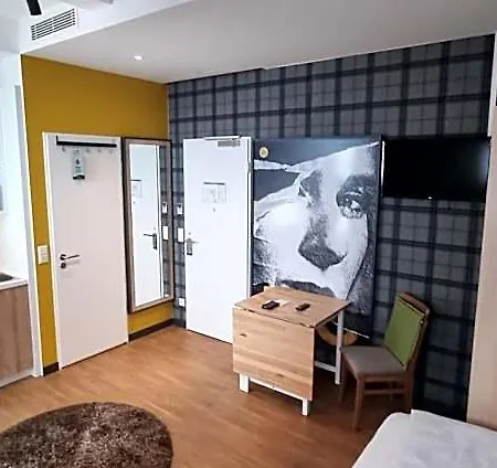 My Minga Airport Serviced 3*