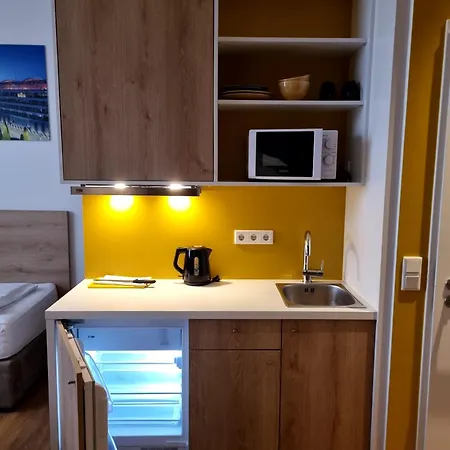 My Minga Airport Serviced 3*