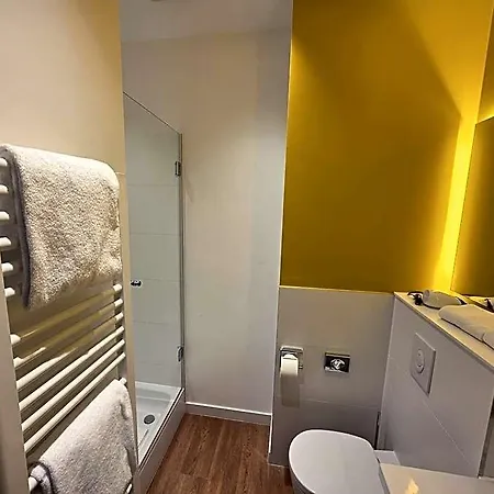 My Minga Airport Serviced 3* Халльбергмос